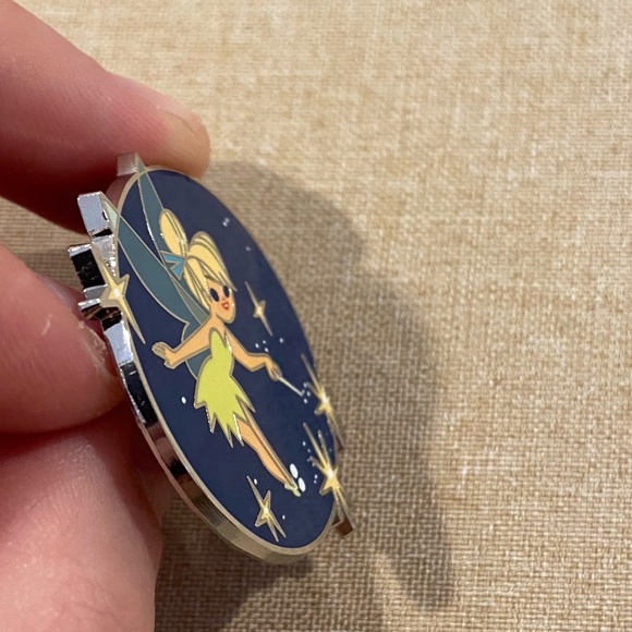 Disney Tinker Bell - Peter Pan - Joey Chou - Mystery Pin - Picture 2 of 4